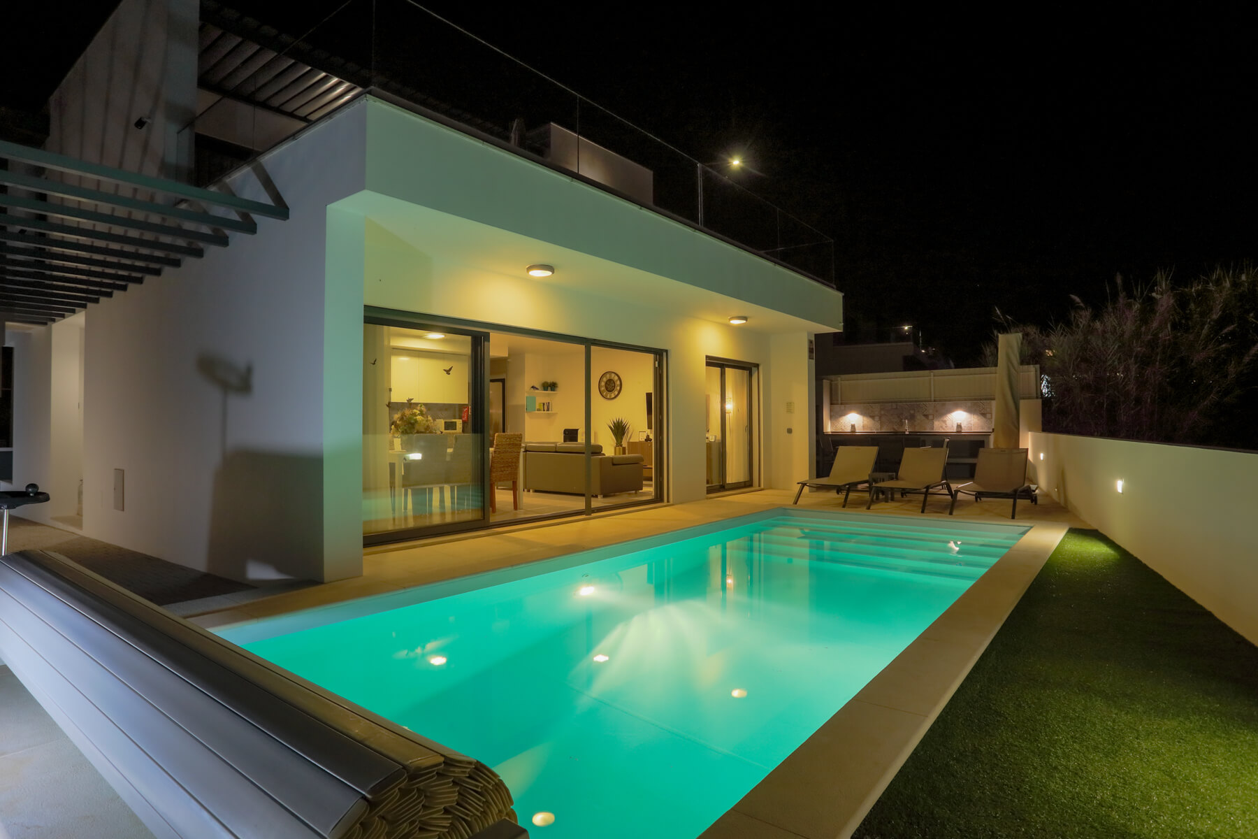 Villa Caldara creëert een gezellige sfeer en biedt het ultieme vakantiegevoel, zelfs 's avonds.